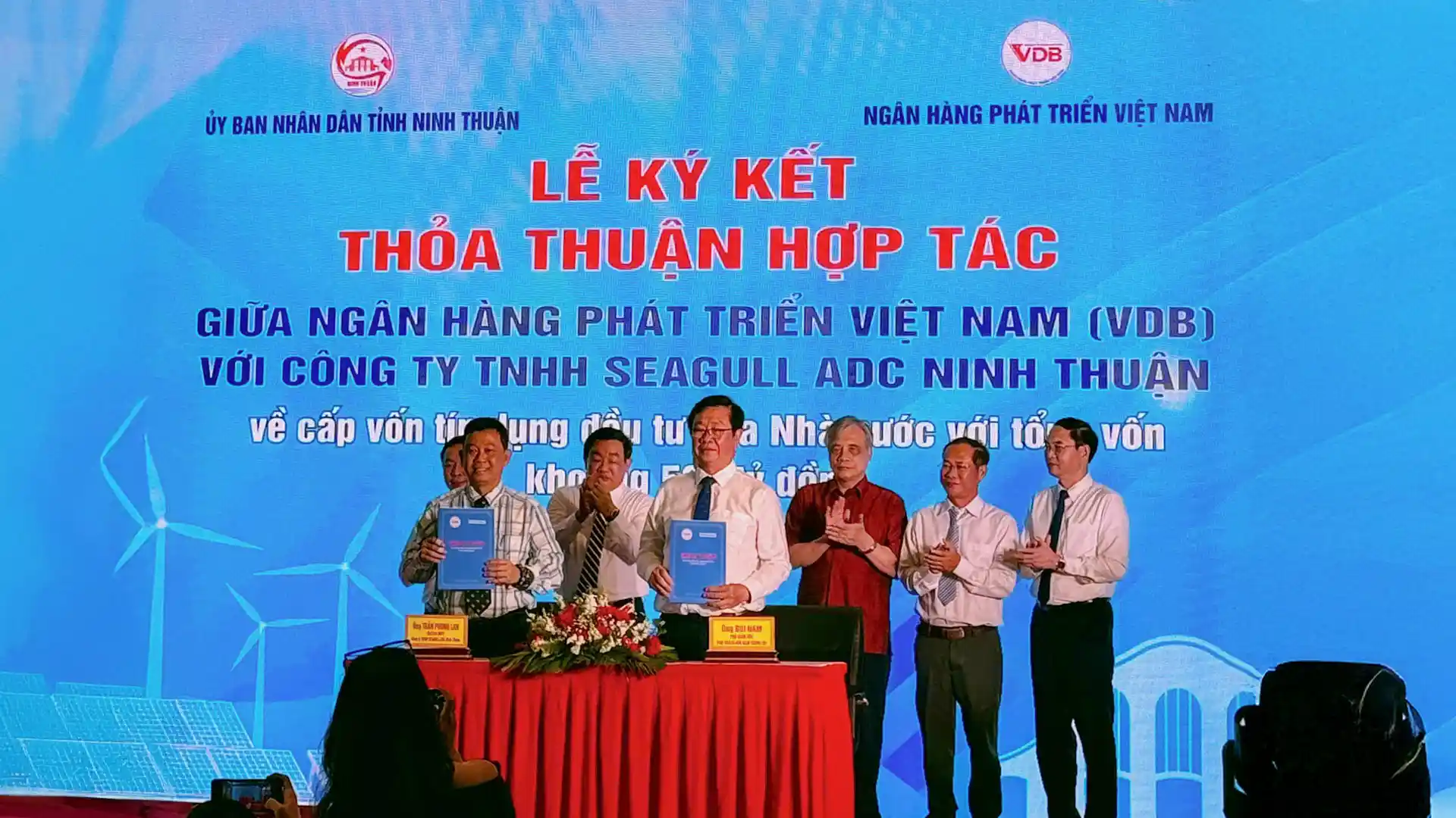 DannyGreen - Lễ Ký Kết Hợp Tác VDB|Nông trại hữu cơ DannyGreen - Sơn Hải, Ninh Thuận|Canh tác hữu cơ công nghệ cao tại nông trại hữu cơ DannyGreen||